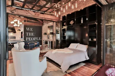 Bottled in Bond: Transportation Available/Center of Bourbon Trail/ Hgtv Location Hotels near Red Orchard Park