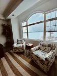 Lakeside Brand New Luxury Condo⚓️