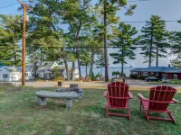 SUPERB VIEW BIG  SEBAGO LAKE WESTERN SIDE OF LAKE Hotels in Standish