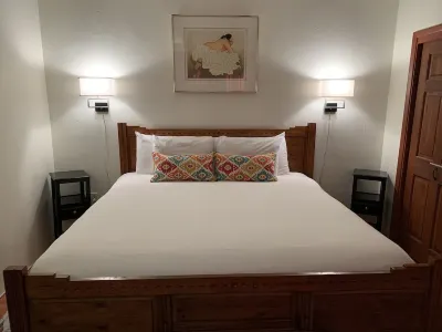 Beautiful Santa Fe downtown property walking distance to the Plaza