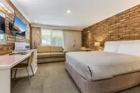 Golden Square Motor Inn Hotels near Harvey Norman Bendigo