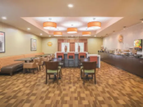 La Quinta Inn & Suites by Wyndham Smyrna TN - Nashville Hotels in Rutherford County