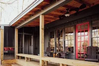 The Durr House at Pea Level, historic home on beautiful Corn Creek. Hotels in Wetumpka