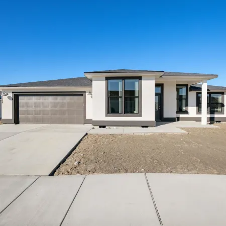 Icon Escape - 3 bedroom family home - Ideal Kennewick location - Sleeps 8