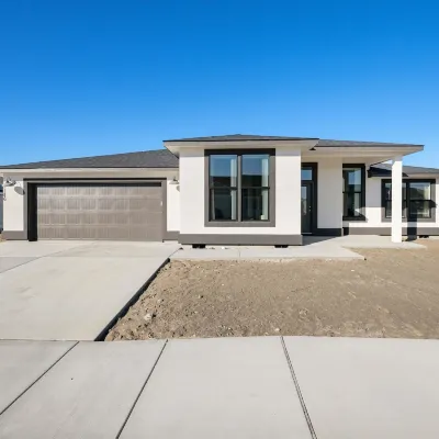 Icon Escape - 3 bedroom family home - Ideal Kennewick location - Sleeps 8