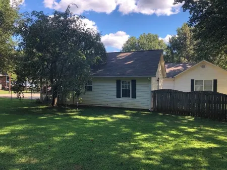 Squirrel Haven Cottage on Lake Norman