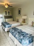 Paradise on the Rocks Hotels in Запад Энд