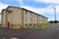 Super 8 by Wyndham Grand Rapids/Wyoming Hôtels à : Kentwood