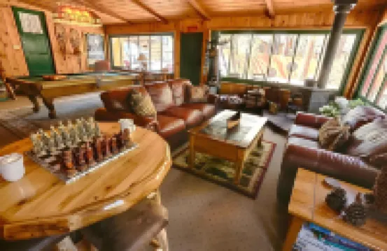 Gold Mountain Manor
