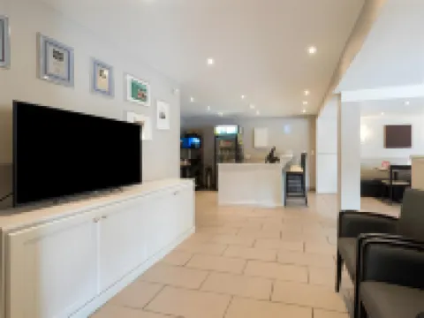 Leelas Villa Inn Flesherton Hotels in Grey County