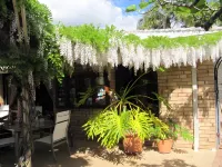 Astoria Retreat Bed & Breakfast Hotels in Alexander Heights