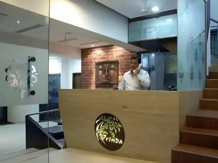 Vrinda Hotel Отели рядом с достопримечательностью «View Point at Temple Wall»