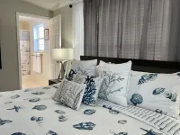 In the heart of Marathon just seconds to the open waters