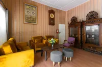 RedDoorz Syariah Near Titik Nol Yogyakarta Hotels in Ngampilan