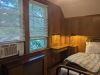 Paddock House Natural Area Gem! Covered parking. Fenced yard. Access Ramp. Peace Hotels near Fall Creek Suspension Bridge