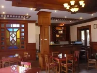 Mr. Charles Guest House - Hostel Hôtels à : Thibaw