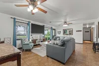 Charming 3-bedroom ranch house with WiFi, AC in amazing Valley View Jonesboro