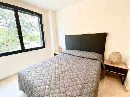 Nuevo, con Grande Terraza, a 200 m de la Playa y 500m del Puerto y Centro