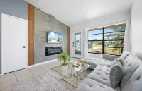 Cozy Home-Centrally located-pet friendly 10min from airport & 2min from FGCU