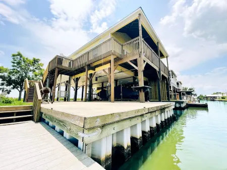 "The Yellowfin"  trophy speckled trout, redfish and flounder fishing.