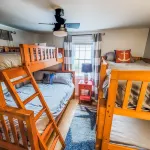 Family friendly + bonus cottage with walk to pond beach Hotels in West Yarmouth