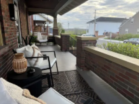 Vitality Retreat - 1 block from DT/riverfront/shops/bars 華盛頓酒店