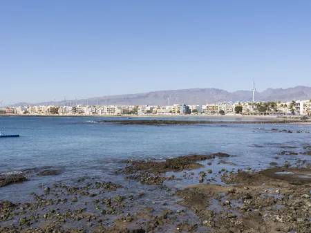 Daura Отели рядом с достопримечательностью «Pozo Izquierdo Beach»