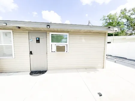 Beautiful room in prime location Отели рядом с достопримечательностью «Island Bamboo»