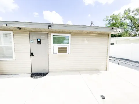 Beautiful room in prime location