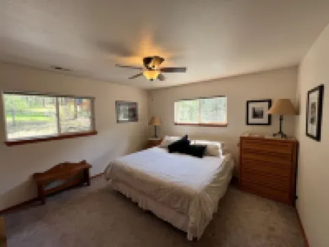 Remote Lake Roosevelt waterfront home