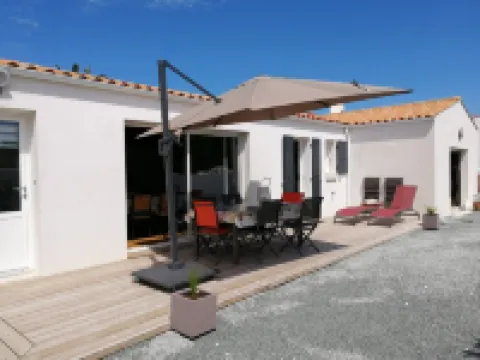 House 140m2 3 Bedrooms Living Room of 62m 2, above Ground Pool. Hotels near Camping Barataud