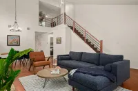 Quiet Hideaway w/ Pool, 20min to Austin TX