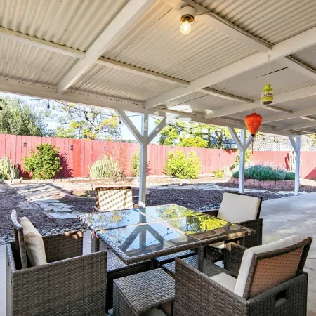 A 3 Bed, 2 Bath Bright Home with a Great Backyard and Location by Sdsu! Отели рядом с достопримечательностью «Парк Лейк-Мюррей»