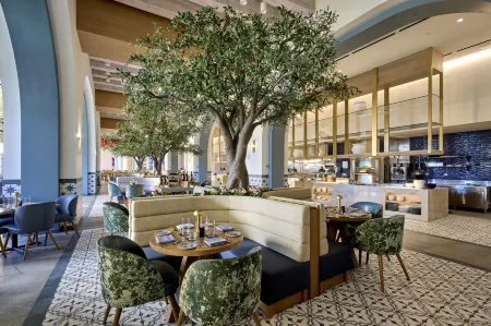 Universal Helios Grand Hotel Отели рядом с достопримечательностью «Madame Tussauds Orlando»