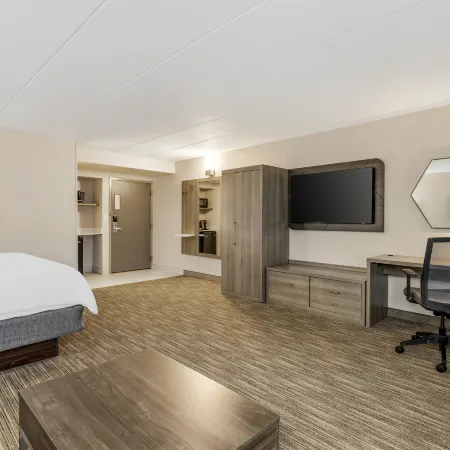Holiday Inn Express CHICAGO-DOWNERS GROVE by IHG