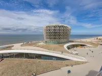 Apartment with Frontal Sea-Views