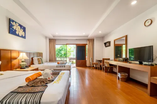 Sailom Resort Bangsaphan