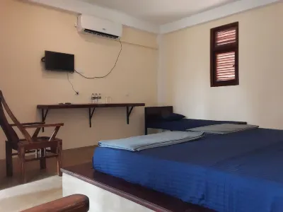 Lake Bliss Hotels in Inamaluwa