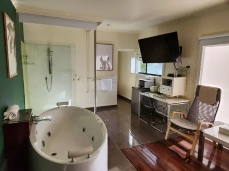 Deville at Healesville Отели в г. Баджер Крик