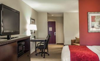 Comfort Suites Bloomington I-55 and I-74