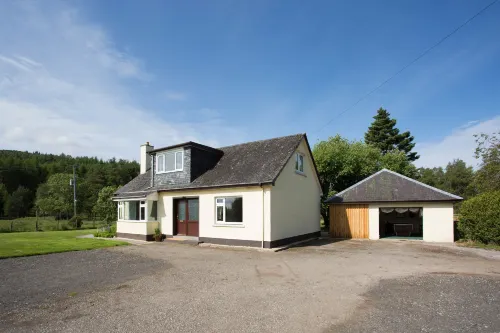 Juniper Hill Loch Achilty Hotels in Strathpeffer