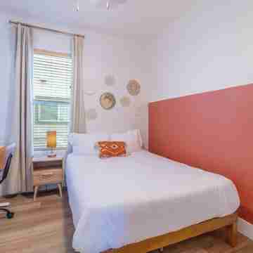 Charming Family 2Br Midtown Reno - Pets Welcome Rooms