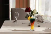 National Park Hotel - breakfast