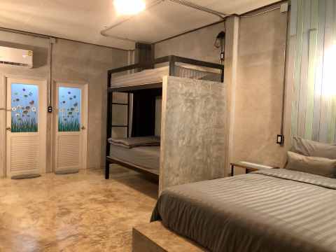 Samanta by the Sea Hotels in Koh Larn