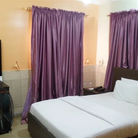 Orange Groove Hotel