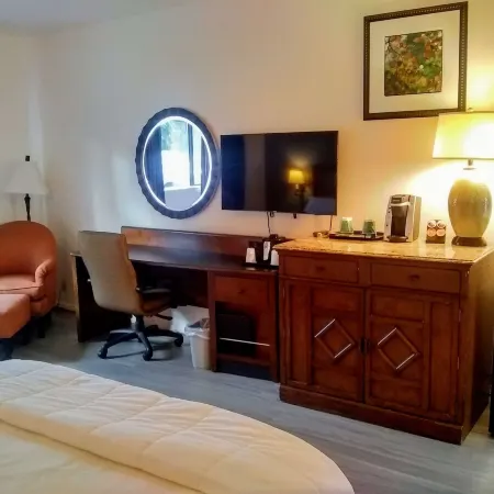 GuestHouse Enumclaw Hotels in Enumclaw