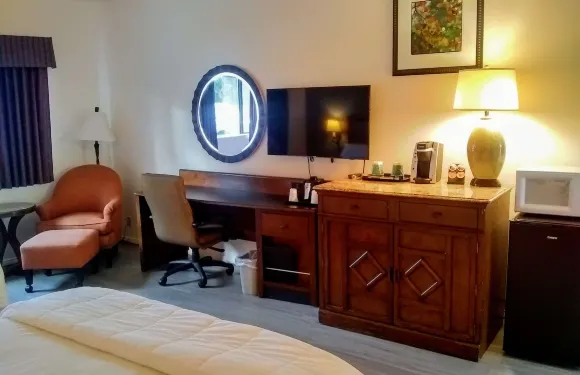 旅棧酒店-埃南克勞