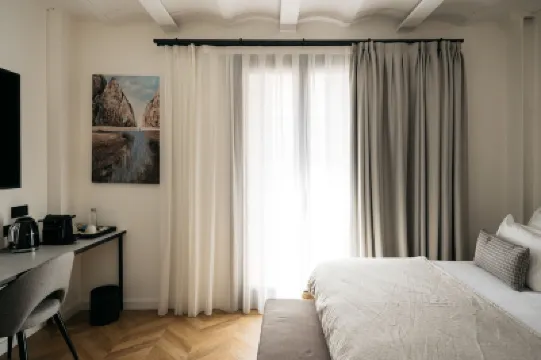 Boutique Hotel Petit Montisión Hotels near Estació Intermodal