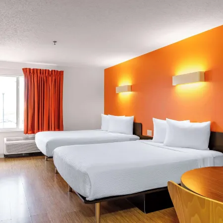 Motel 6 Swift Current, SK