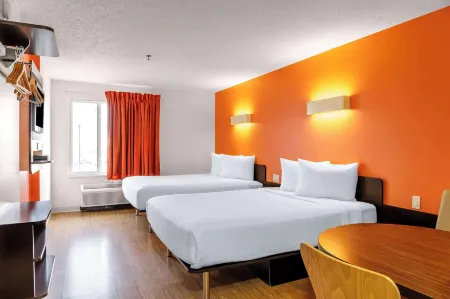 Motel 6 Swift Current, SK